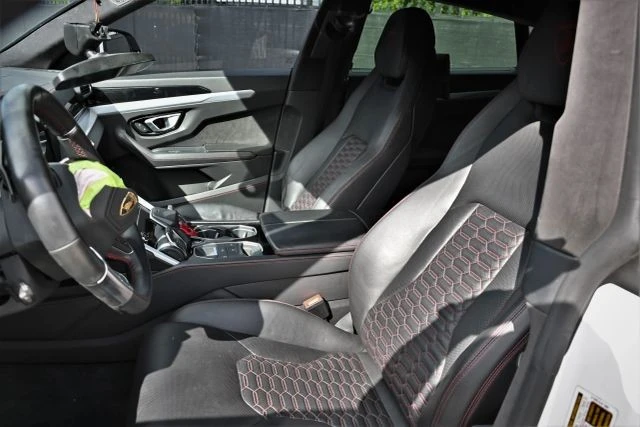 2019 Lamborghini Urus - Image 11 of 19