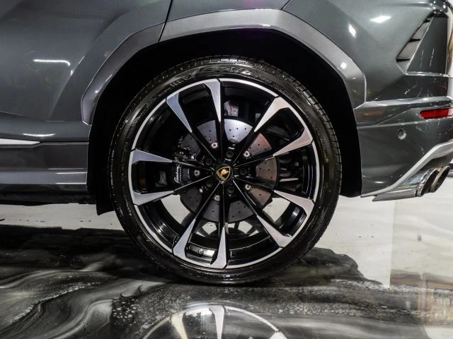 2019 Lamborghini Urus - Image 17 of 21