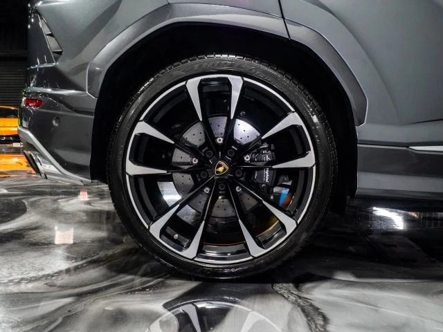2019 Lamborghini Urus - Image 18 of 21