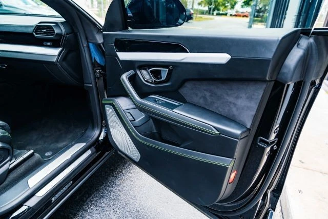 2019 Lamborghini Urus - Image 15 of 21