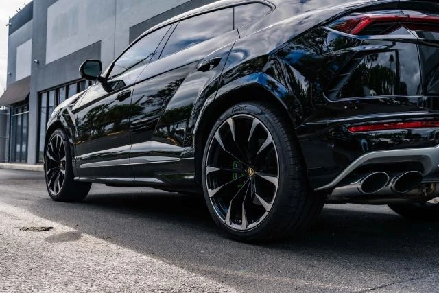 2019 Lamborghini Urus - Image 9 of 21