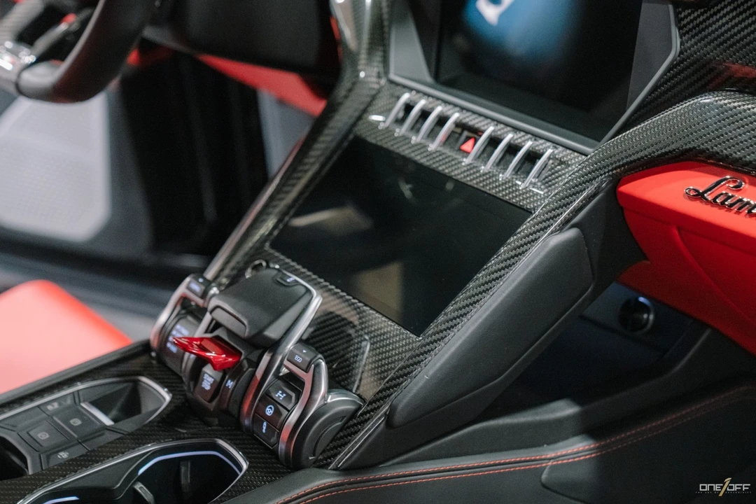 2019 Lamborghini Urus - Image 11 of 12