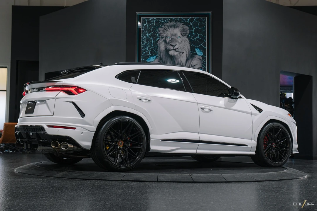 2019 Lamborghini Urus - Image 3 of 12