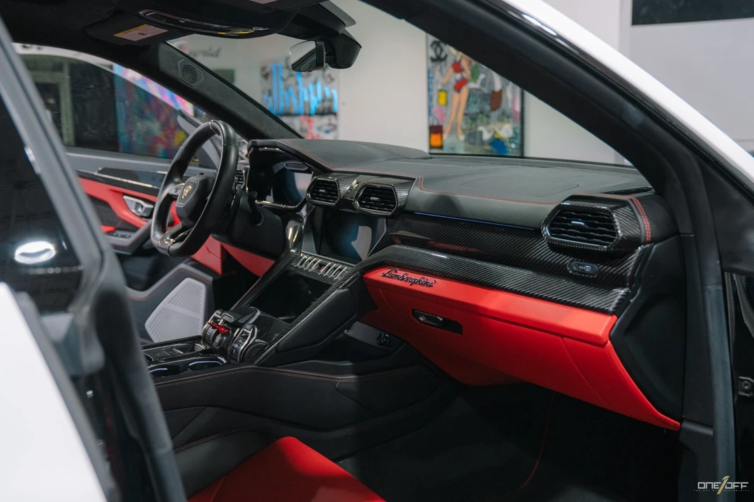 2019 Lamborghini Urus - Image 9 of 12