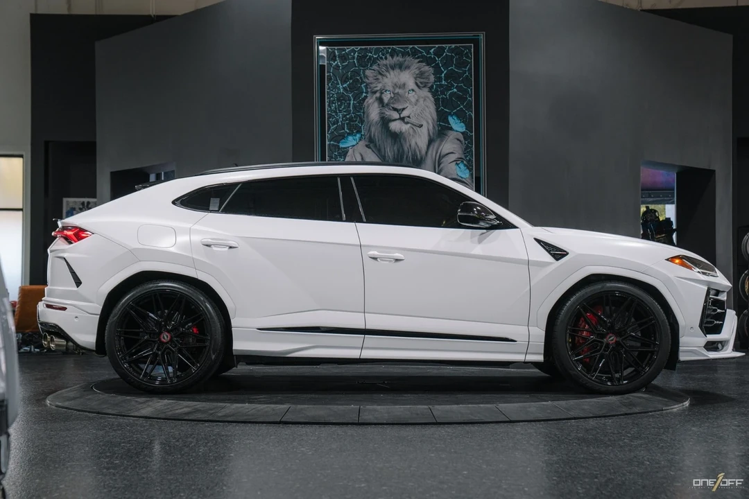 2019 Lamborghini Urus - Image 16 of 21