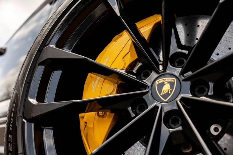 2019 Lamborghini Urus - Image 13 of 21