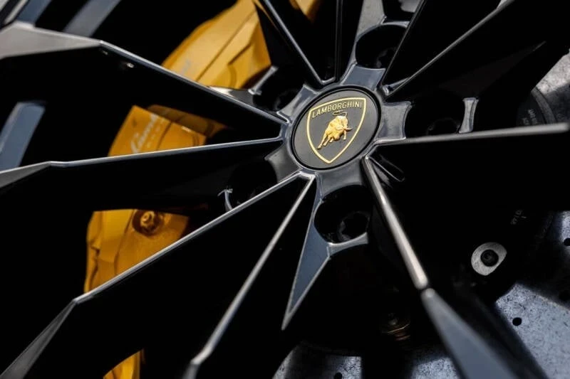 2019 Lamborghini Urus - Image 15 of 21