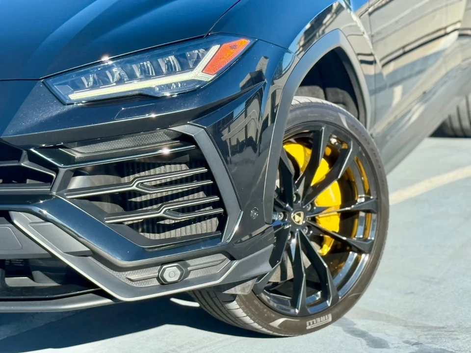 2019 Lamborghini Urus - Image 8 of 21