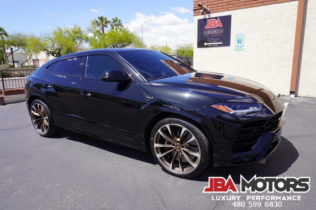 2019 Lamborghini Urus - Image 2 of 12