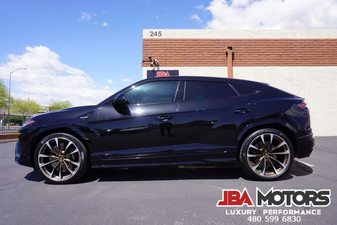 2019 Lamborghini Urus - Image 5 of 12
