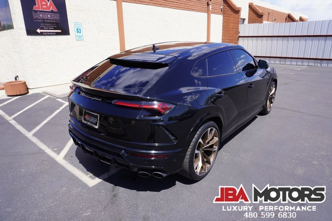 2019 Lamborghini Urus - Image 8 of 12