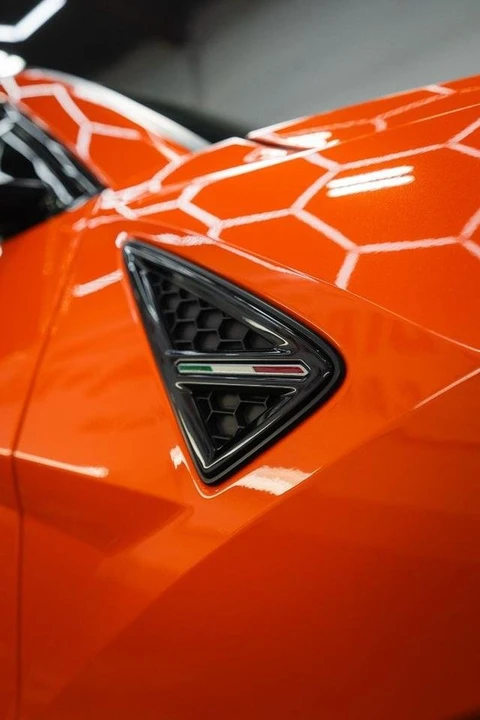 2019 Lamborghini Urus - Image 12 of 20