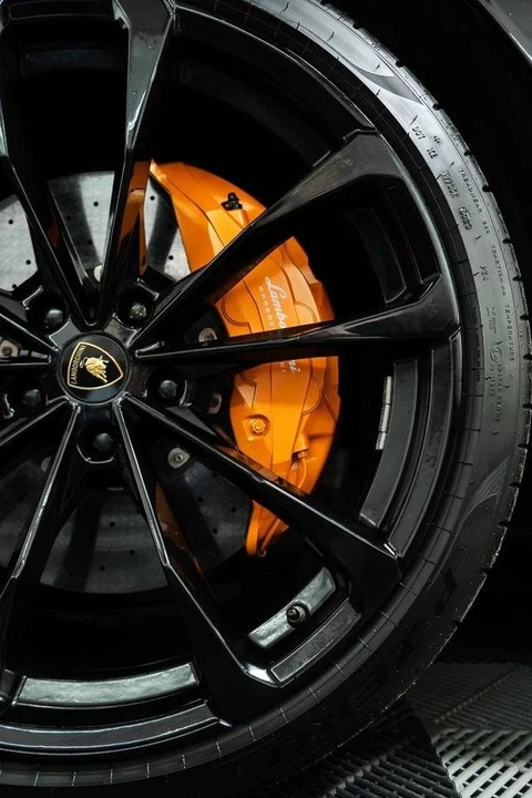 2019 Lamborghini Urus - Image 8 of 20