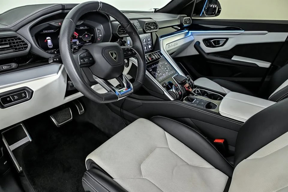 2019 Lamborghini Urus - Image 18 of 20