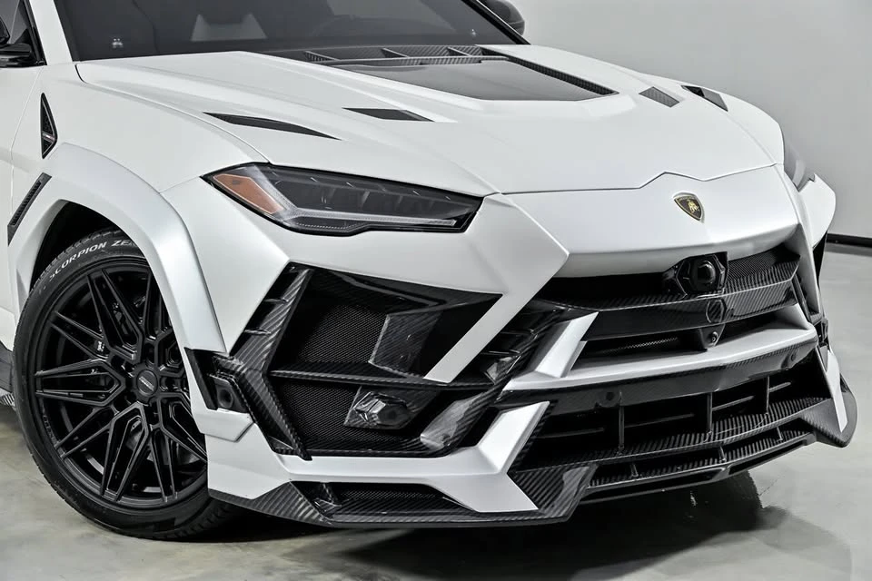 2019 Lamborghini Urus - Image 2 of 20