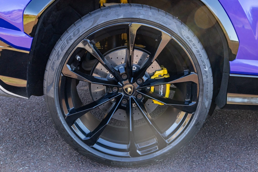 2019 Lamborghini Urus - Image 17 of 31