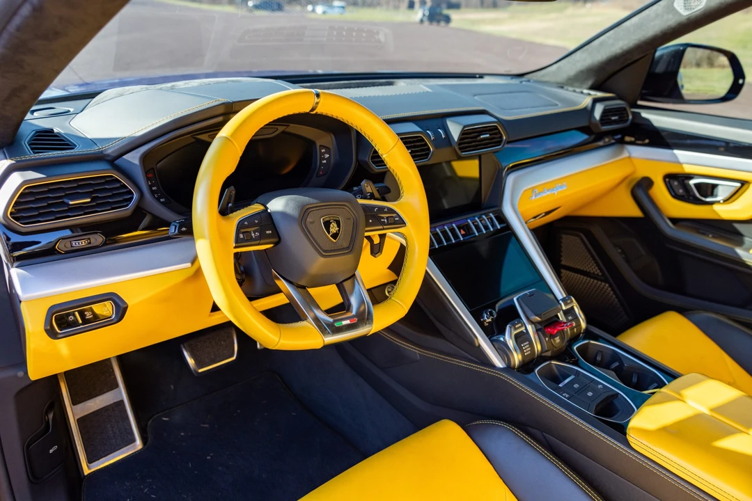 2019 Lamborghini Urus - Image 19 of 31