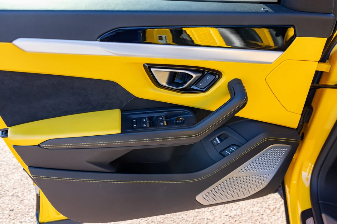 2019 Lamborghini Urus - Image 23 of 31