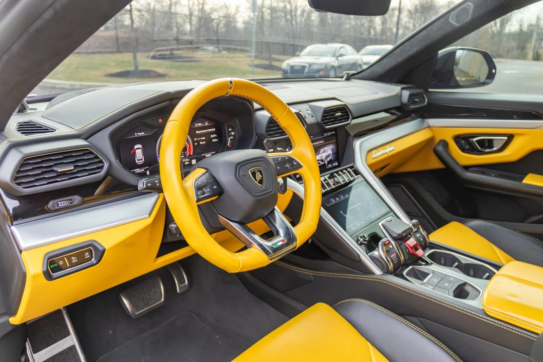 2019 Lamborghini Urus - Image 20 of 31