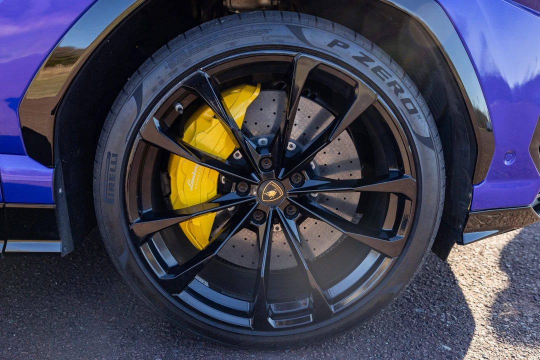 2019 Lamborghini Urus - Image 18 of 31