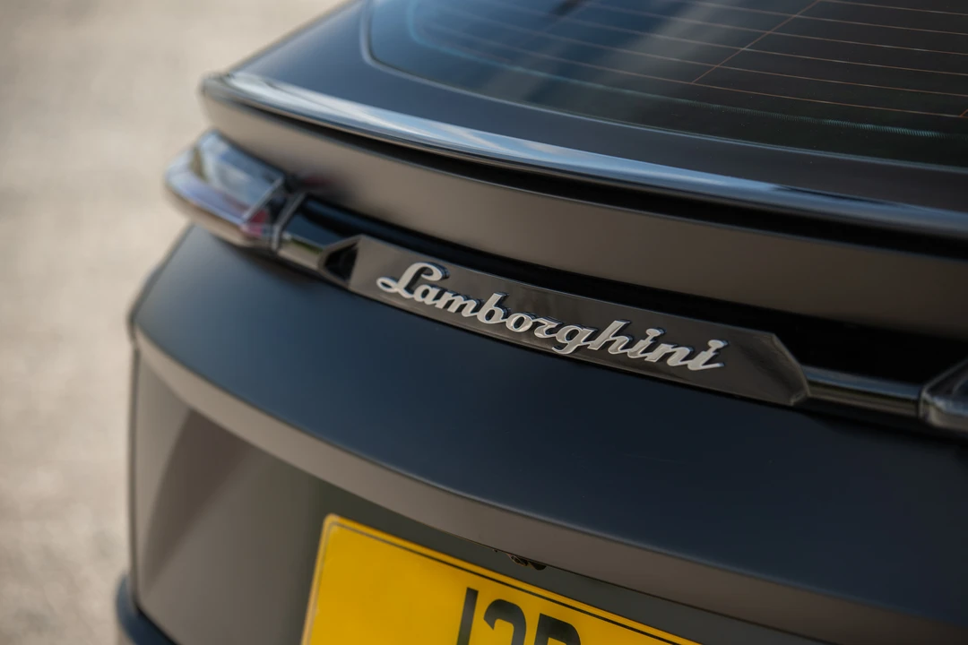 2019 Lamborghini Urus - Image 23 of 31