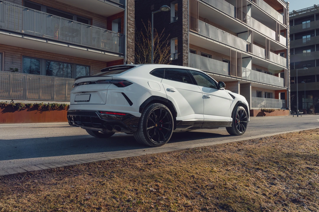 2019 Lamborghini Urus - Image 7 of 31