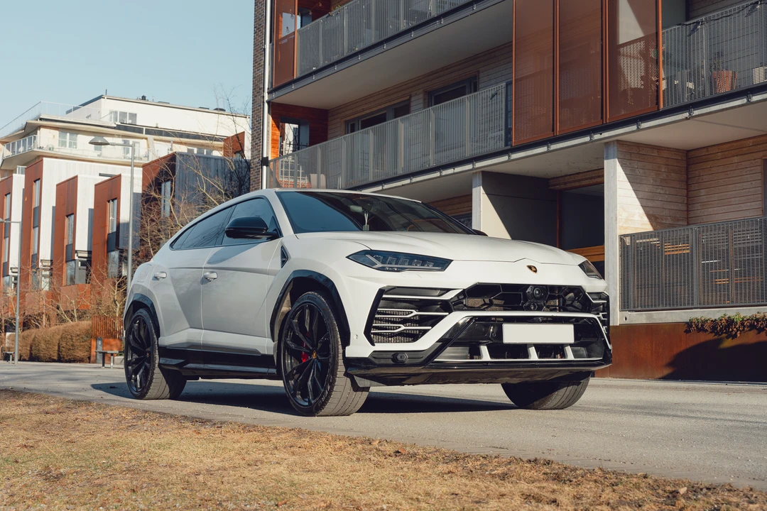 2019 Lamborghini Urus - Image 10 of 31