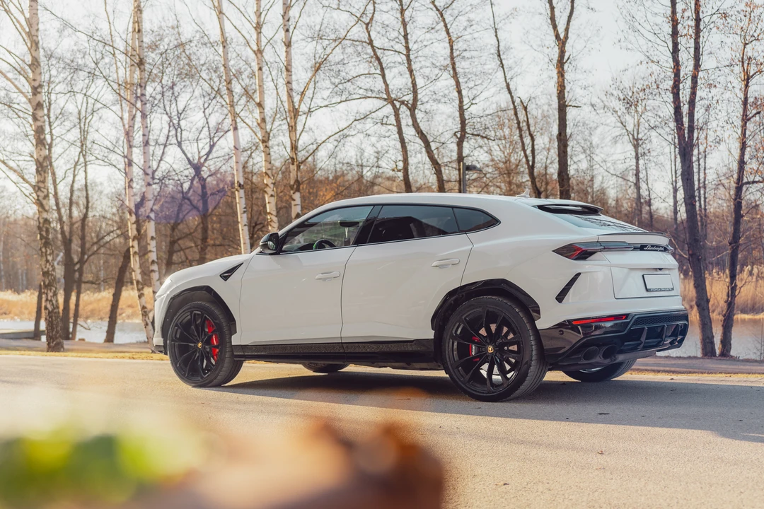 2019 Lamborghini Urus - Image 13 of 31
