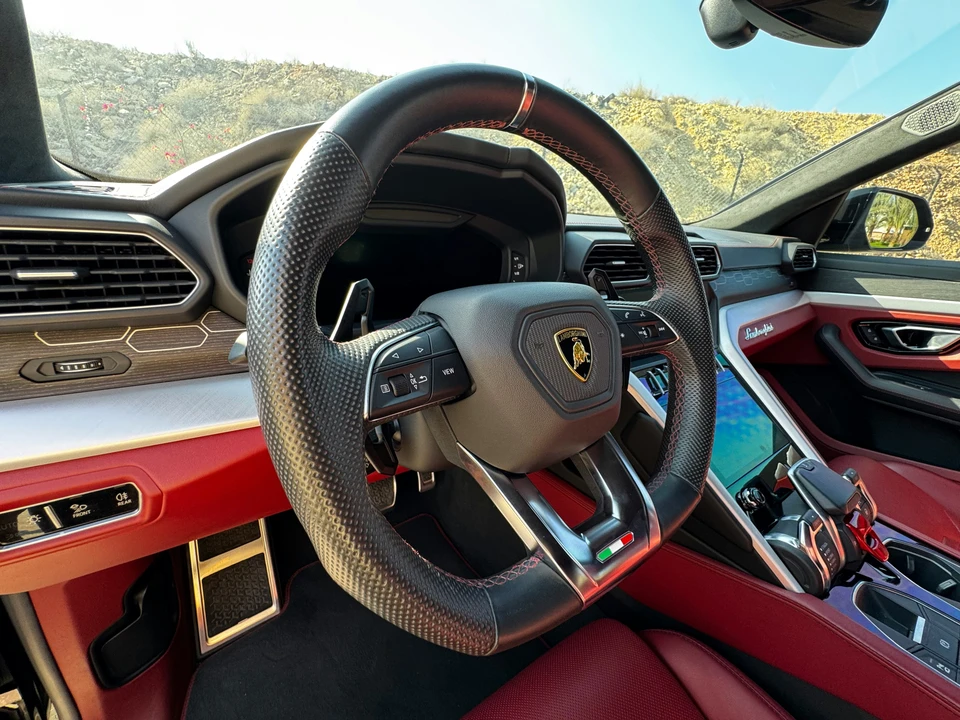 2019 Lamborghini Urus - Image 4 of 21