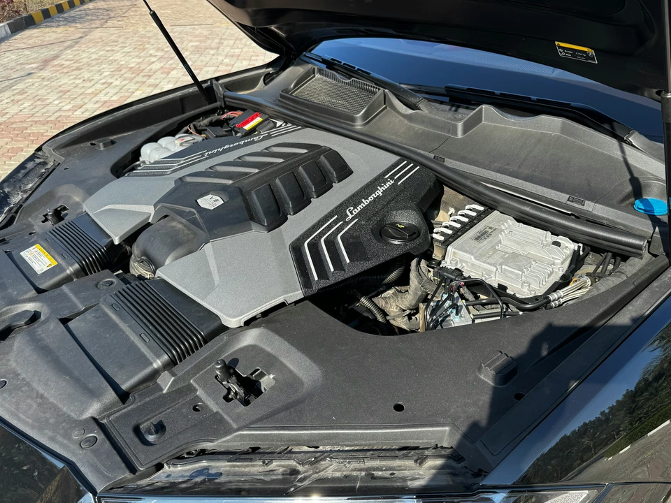 2019 Lamborghini Urus - Image 7 of 21