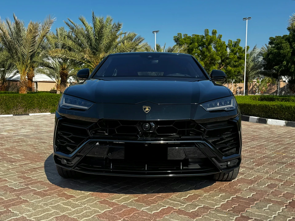 2019 Lamborghini Urus - Image 2 of 21