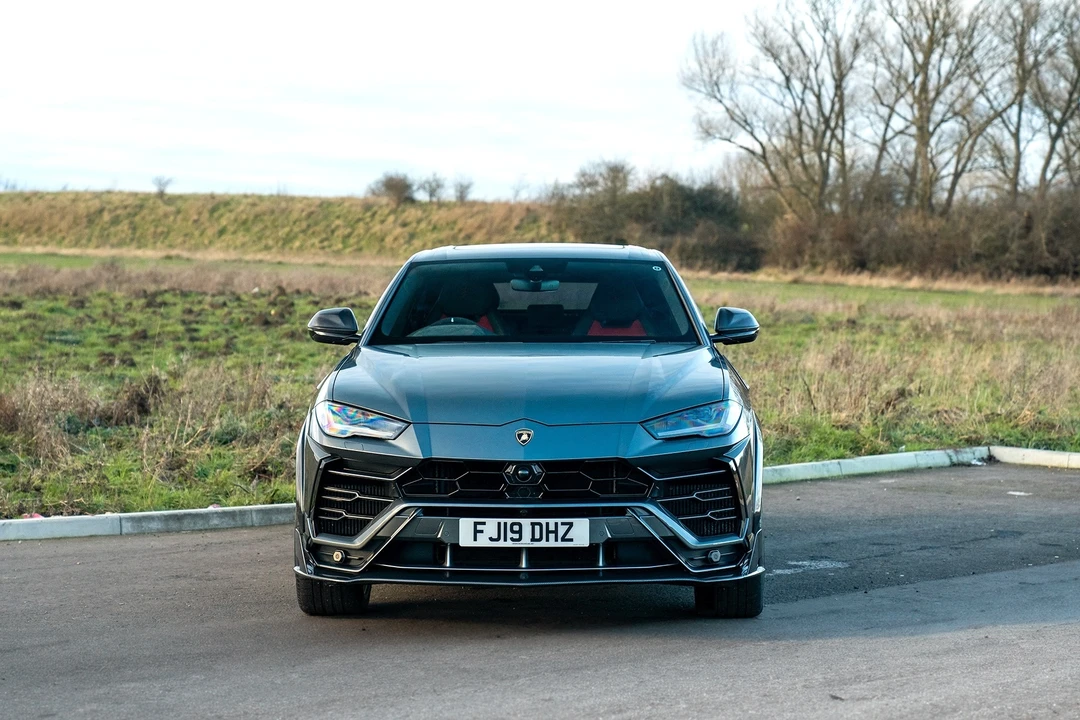 2019 Lamborghini Urus - Image 3 of 31