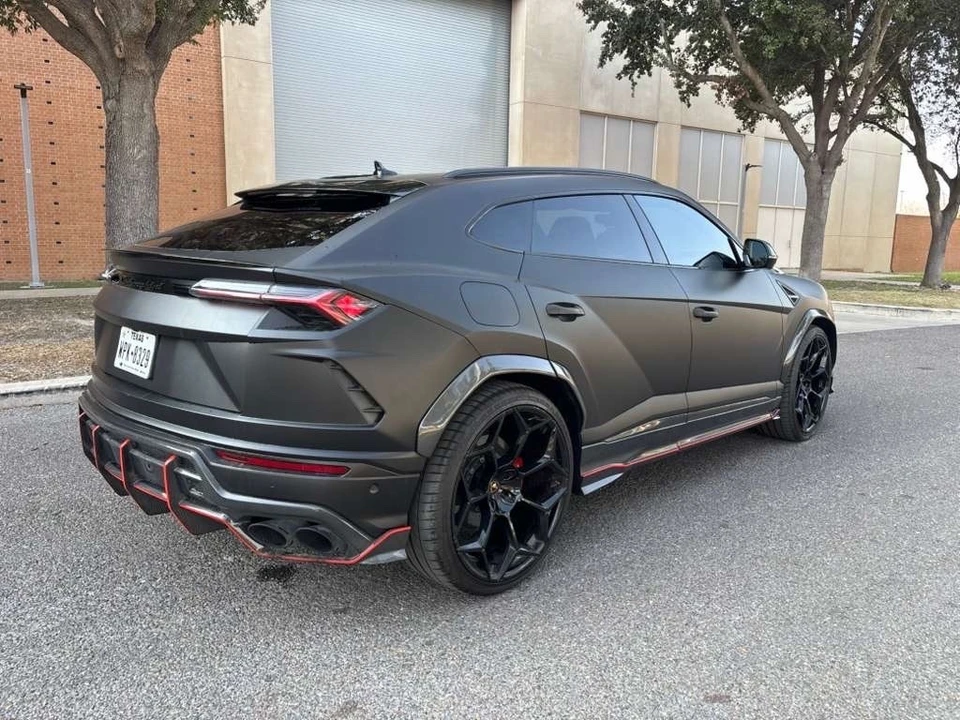 2019 Lamborghini Urus - Image 3 of 11