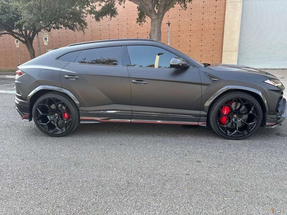 2019 Lamborghini Urus - Image 5 of 11