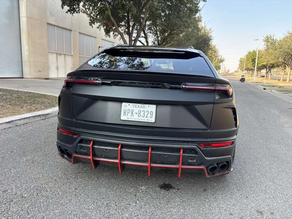 2019 Lamborghini Urus - Image 2 of 11
