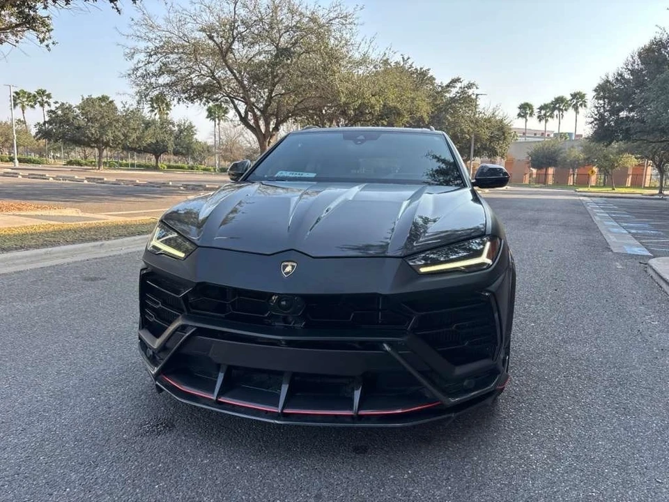 2019 Lamborghini Urus - Image 6 of 11