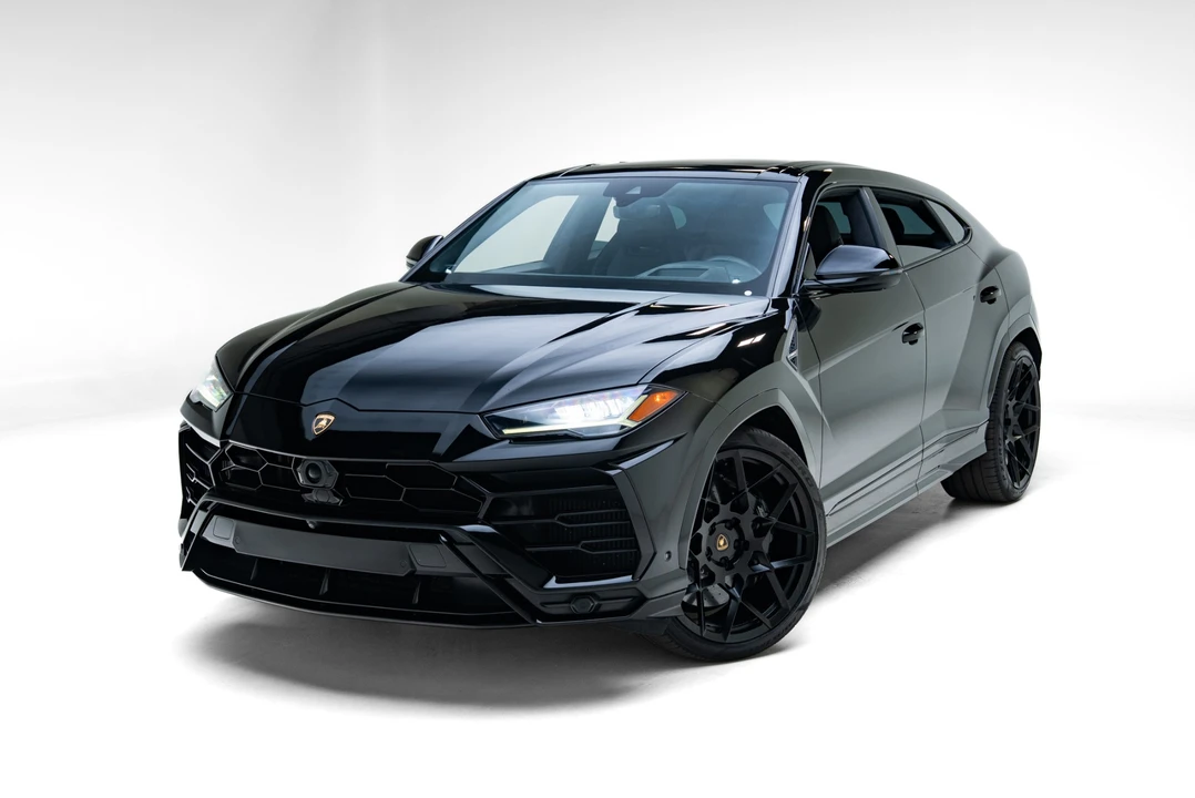 2019 Lamborghini Urus - Image 2 of 31