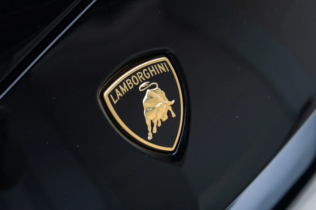 2019 Lamborghini Urus - Image 13 of 31