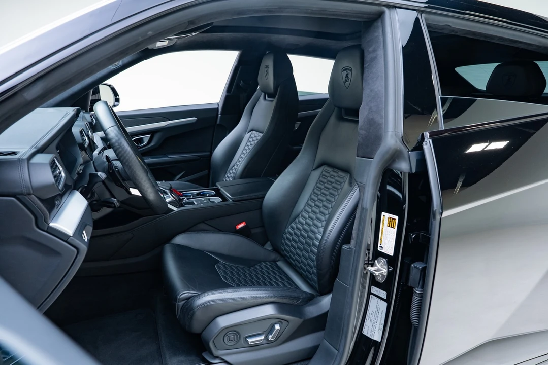 2019 Lamborghini Urus - Image 16 of 31