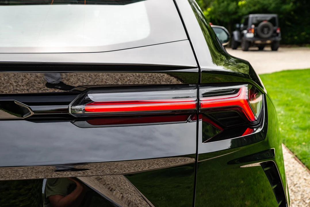 2019 Lamborghini Urus - Image 22 of 31