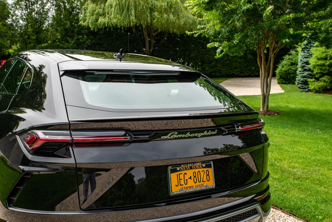 2019 Lamborghini Urus - Image 18 of 31