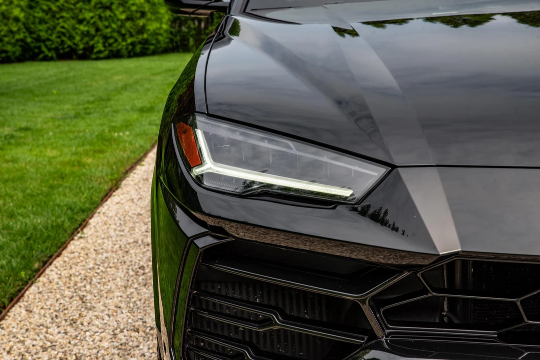 2019 Lamborghini Urus - Image 9 of 31