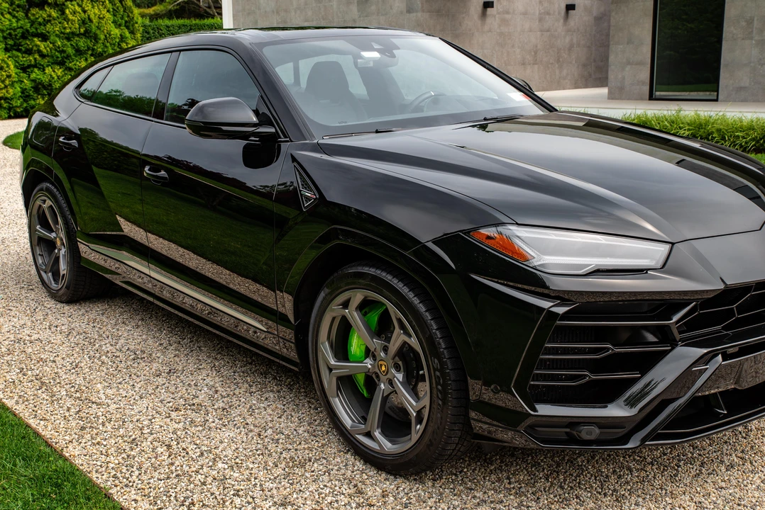 2019 Lamborghini Urus - Image 28 of 31