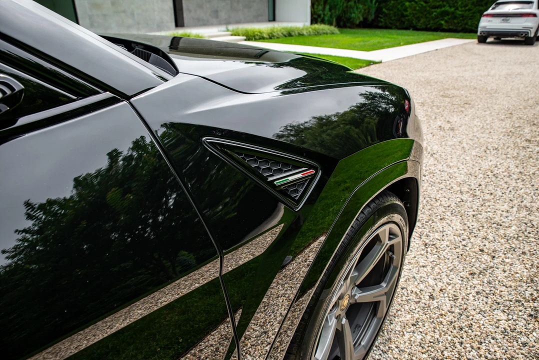 2019 Lamborghini Urus - Image 25 of 31