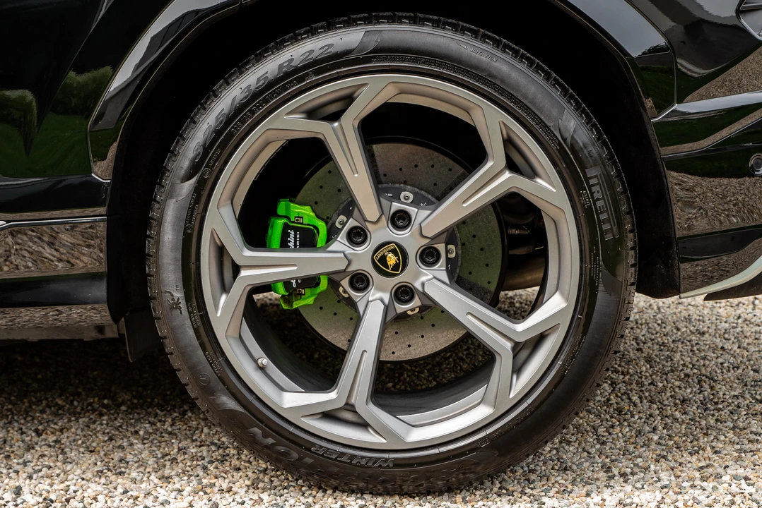 2019 Lamborghini Urus - Image 30 of 31