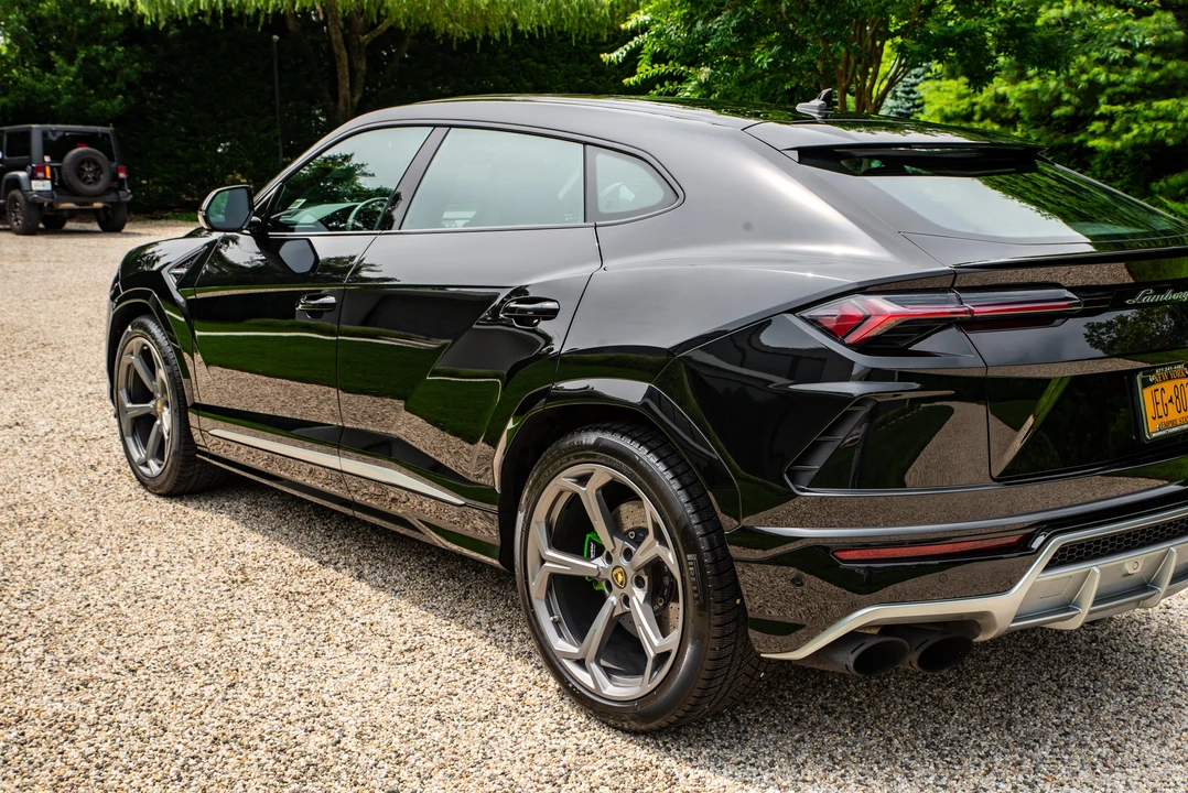 2019 Lamborghini Urus - Image 17 of 31