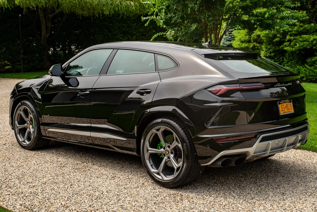 2019 Lamborghini Urus - Image 7 of 31