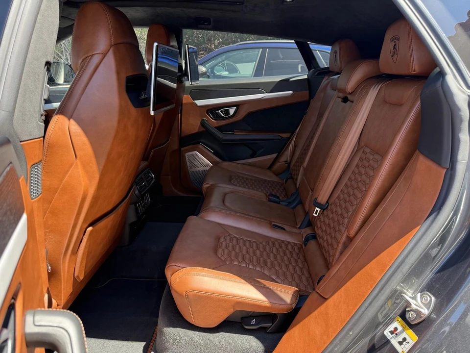 2019 Lamborghini Urus - Image 18 of 23