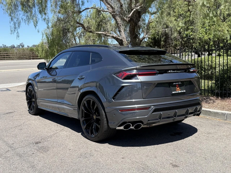 2019 Lamborghini Urus - Image 4 of 23