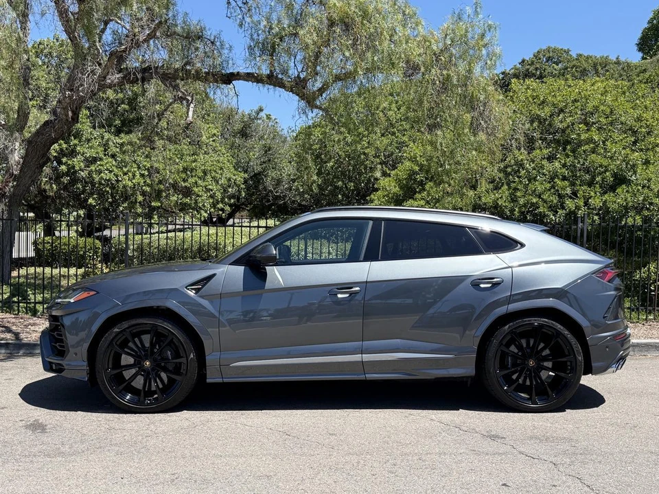 2019 Lamborghini Urus - Image 3 of 23